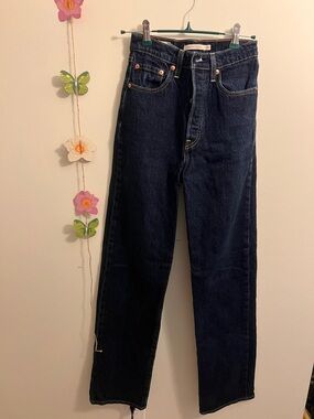 Levi's High Rise Dark Blue Straight Jeans